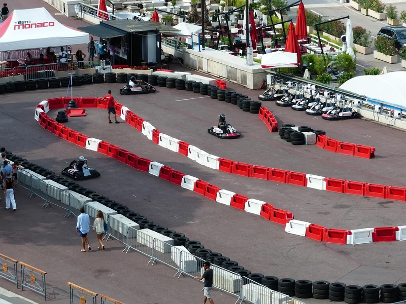 4. Sécurité sur circuit : freins, harnais et check-list